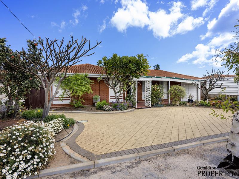 8 Zuytdorp Court, Mahomets Flats