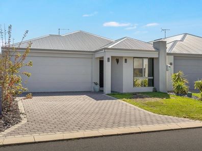 13 Warriedar Way, Golden Bay WA 6174