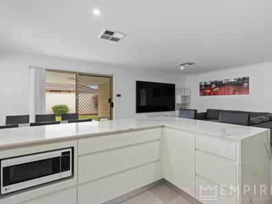 5 Flowergum Way, South Lake WA 6164