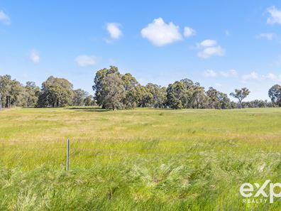 Lot 2370,  Chapman Road, Mcalinden WA 6225