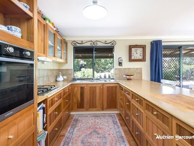 13 Cheriton Road, Gingin WA 6503