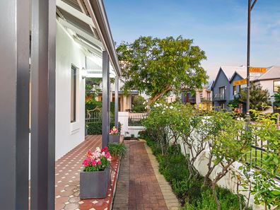 35 Coral Tree Avenue, Subiaco WA 6008