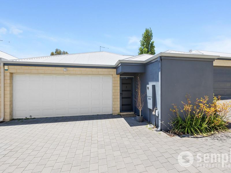 2/393 Carrington Street, Hamilton Hill WA 6163