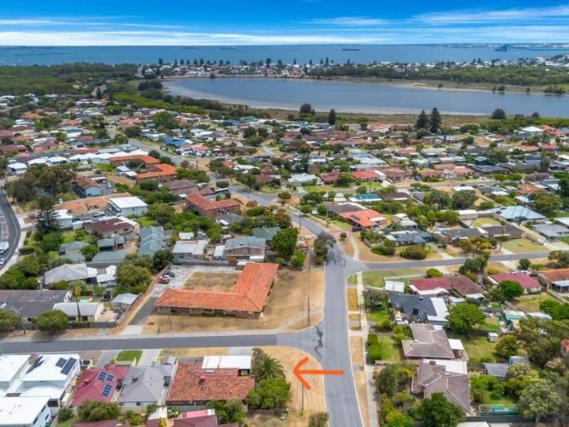 55 Frederick Street, Shoalwater WA 6169