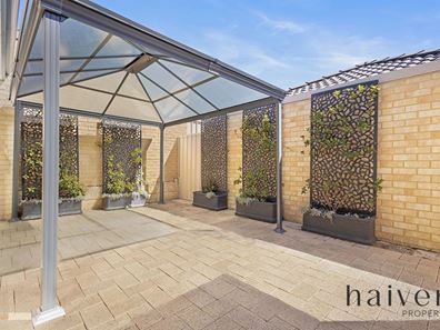 7 JEDBURGH LOOP, Sinagra WA 6065