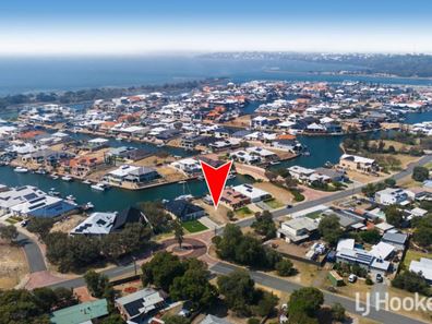 73 Queen Parade, Wannanup WA 6210