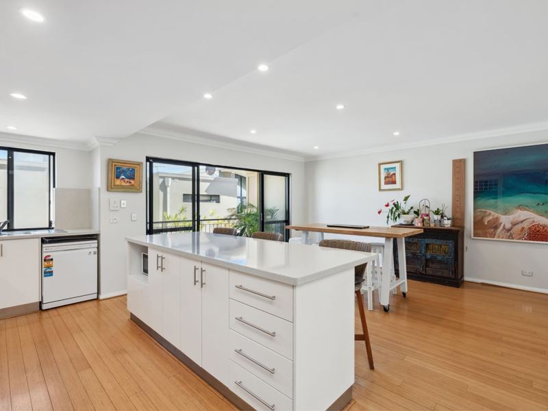 3/9 Edgehill Street, Scarborough WA 6019