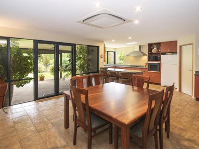 11 Stewart Street, Margaret River WA 6285