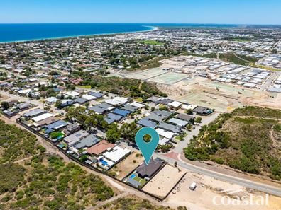 104 Crystaluna Drive, Golden Bay WA 6174