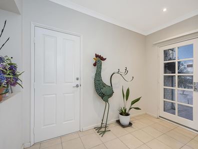 17 Swanbourne Avenue, Secret Harbour WA 6173