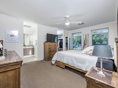 40 Elsbury Approach, Clarkson WA 6030