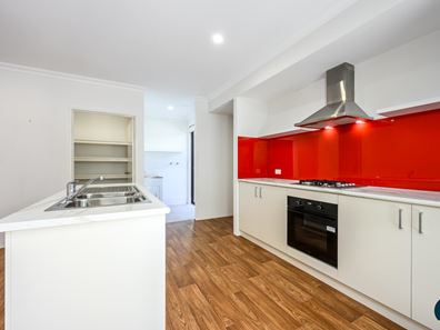 19 Robin Road, Roleystone WA 6111