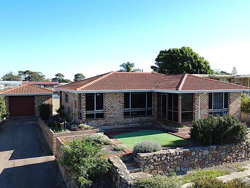 7 Burton Road, Castletown