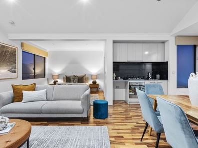64 O'Mara Boulevard, Iluka WA 6028
