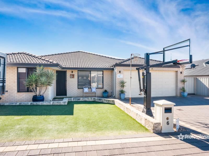 6 Yolanda Edge, Wandina WA 6530