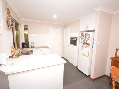 16/78-80 Oakmont Avenue, Meadow Springs WA 6210