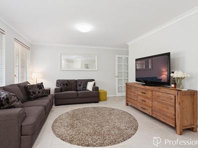 53 Foxton Boulevard, High Wycombe WA 6057