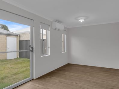 79 Lakewood Parkway, Coodanup WA 6210
