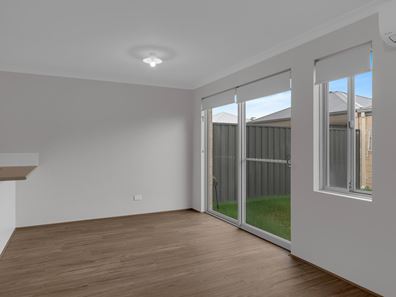 79 Lakewood Parkway, Coodanup WA 6210