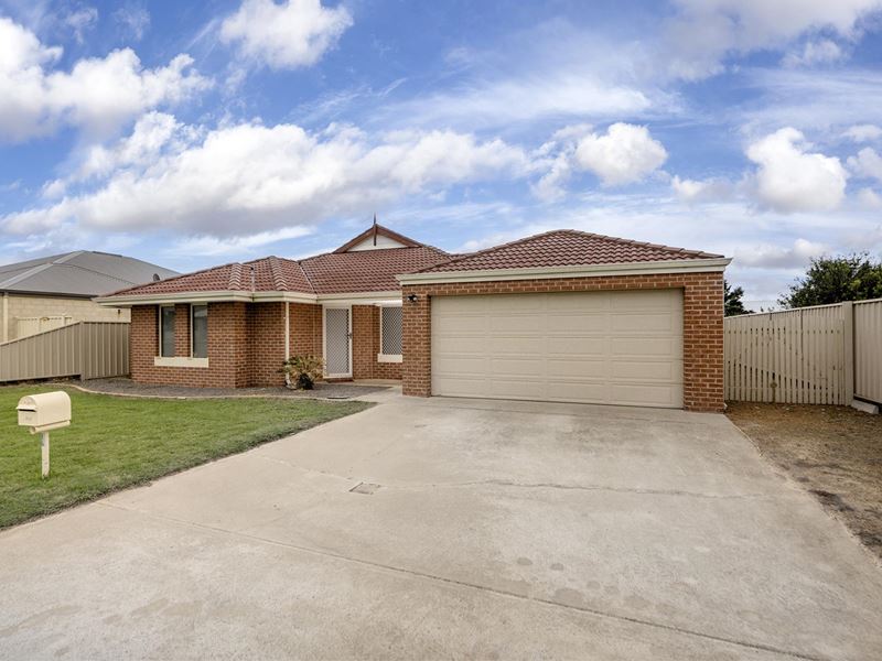 14 Derna Parade, Wandina WA 6530