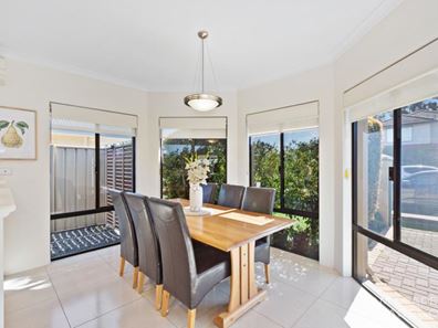 12 Pitta Corner, Success WA 6164