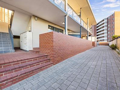 2/29 Egham Rd, Lathlain WA 6100