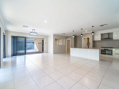 4 Arcoona Avenue, Golden Bay WA 6174