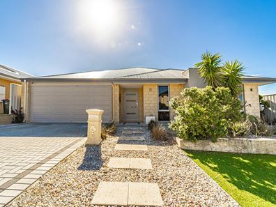 4 Arcoona Avenue, Golden Bay WA 6174