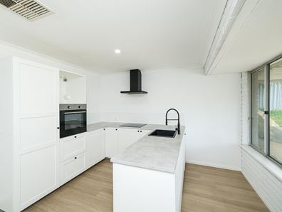 12 Harrier Way, Beldon WA 6027