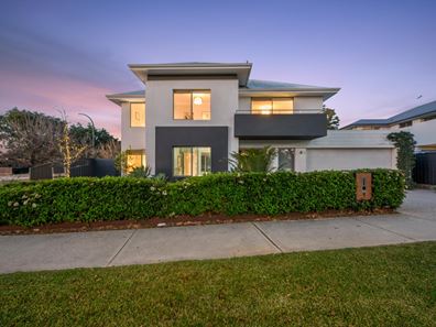 1 Henning Crescent, Manning WA 6152