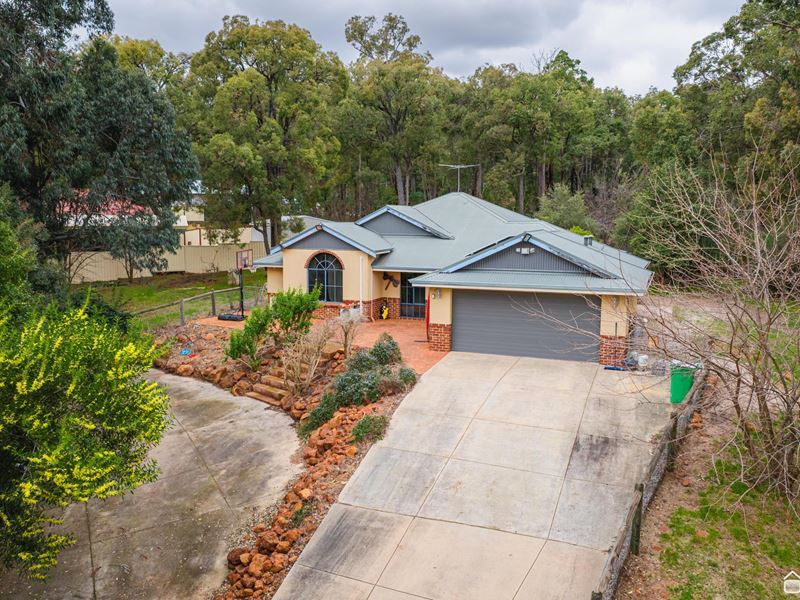 17 Albens Vale, Roleystone