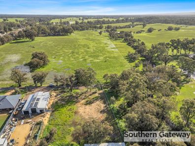 20 George Beacham Way, Pinjarra WA 6208