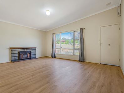 1 Oakley Place, Medina WA 6167