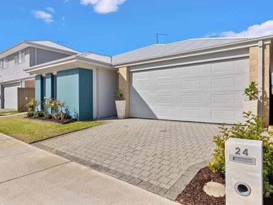 24 Commodore Avenue, Clarkson WA 6030