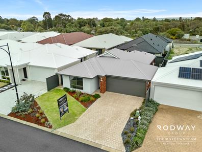 4 Pewter Rd, Treeby WA 6164