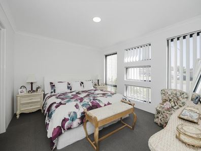 77 Grand Paradiso Parade, Merriwa WA 6030
