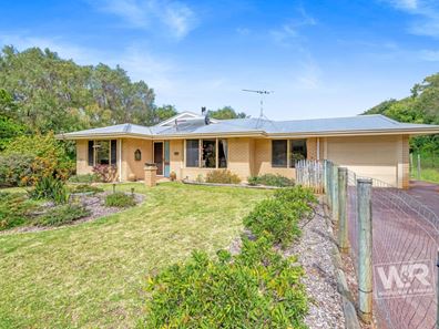 95 Wilson Street, Little Grove WA 6330