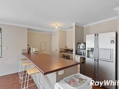 13 Payanna Grange, Lakelands WA 6180