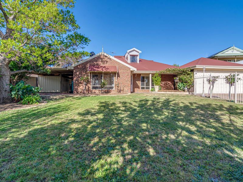 4 Wilyan Place, Swan View WA 6056