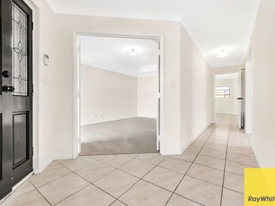 11 Graymont Close, Darch WA 6065