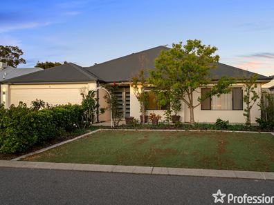 3 Spelthorne Way, Wellard WA 6170