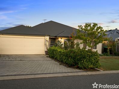 3 Spelthorne Way, Wellard WA 6170
