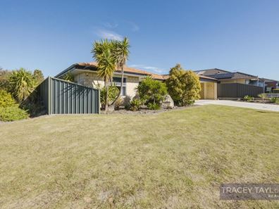 8B Holwell Gardens, Clarkson WA 6030
