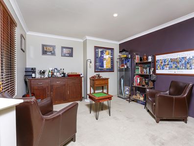 41 Pearl  Road, Cloverdale WA 6105