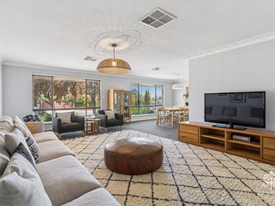 10 Ind Street, Lesmurdie WA 6076