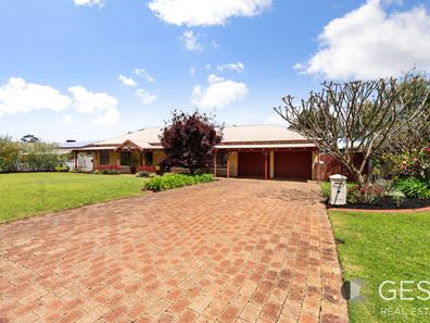 20 Holden Drive, Noranda WA 6062