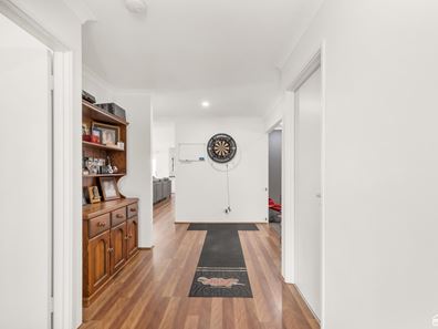 13 Stornaway Court, Seville Grove WA 6112