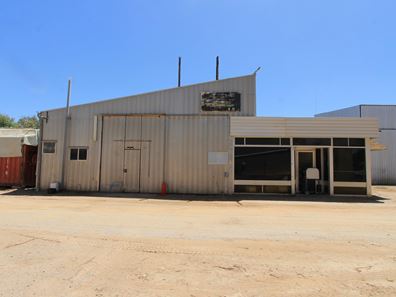 6 Edwards St, Merredin WA 6415