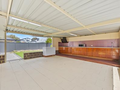 13 Markwell Avenue, Haynes WA 6112