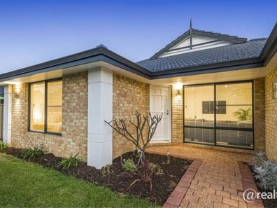 5 Colchester Avenue, Orelia WA 6167